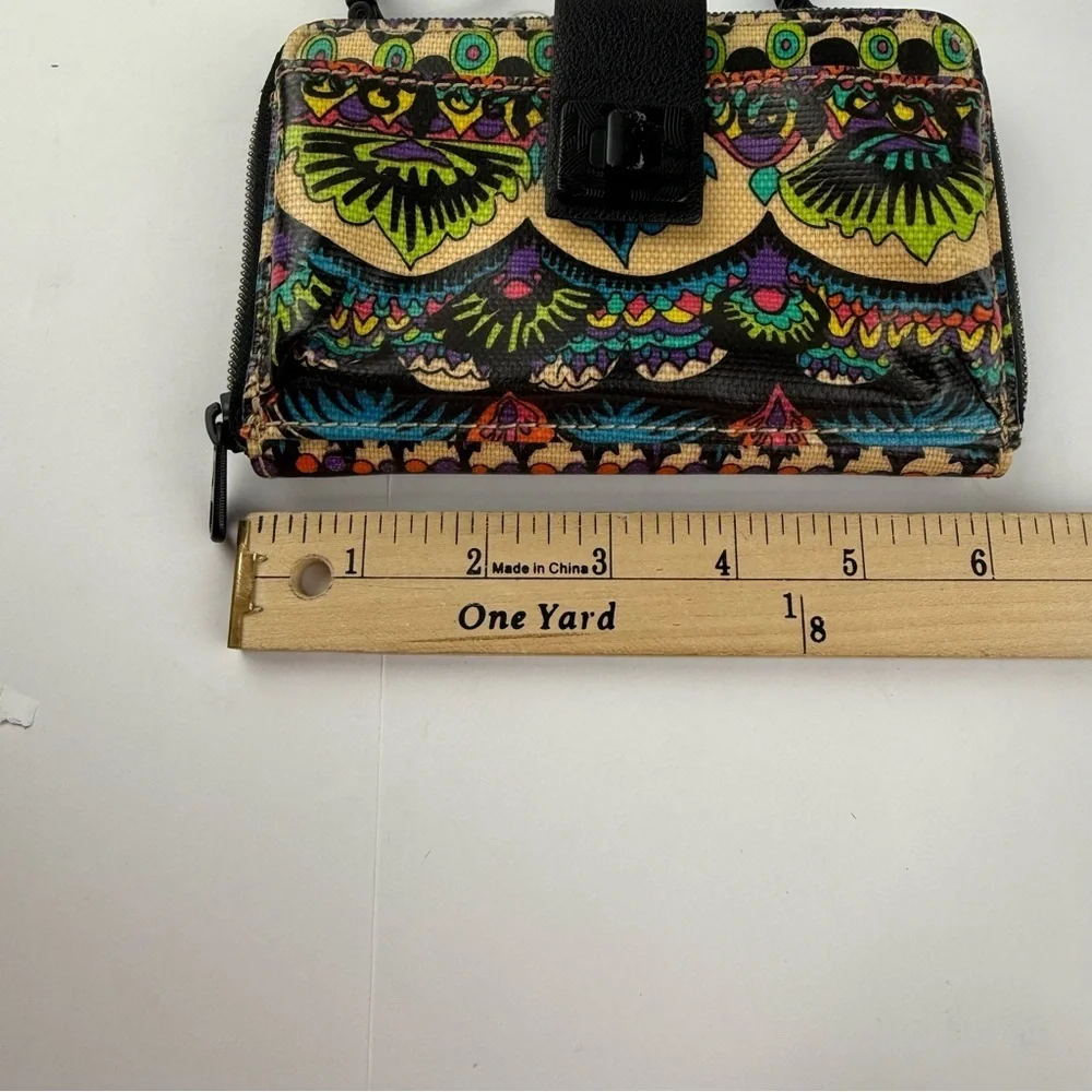 Sakroots Artist Circle Smartphone Crossbody Bag Spirit Desert Print Purse